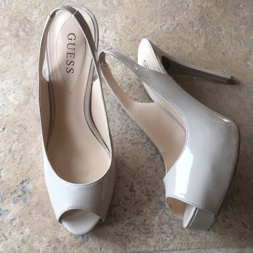Guess Platform Peep Toe Pump Size 9